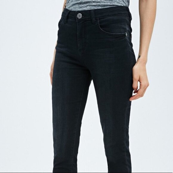 Bdg mid rise cigarette ankle black jeans size 25 - Picture 3 of 7